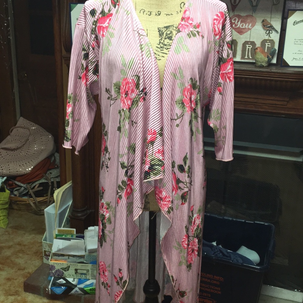 Lularoe Shirley Cardigan 💕